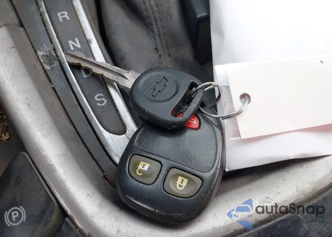 2010 Chevrolet Silverado 1500 Ls z USA, uszkodzony, nr VIN 1GCSKREA2AZ120372